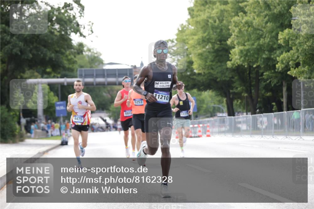 29.06.2025 - hella hamburg halbmarathon Jannik Wohlers http://msf.ph/oto/8162328 29.06.2025 09:40:09 Lombardsbrücke 34, 54, 5253, 6530, 6816, 9151, 9447, 9475, 11210, 12373, 12678, 14302, 16068, 16245, 16988, 18930 meine-sportfotos.de
