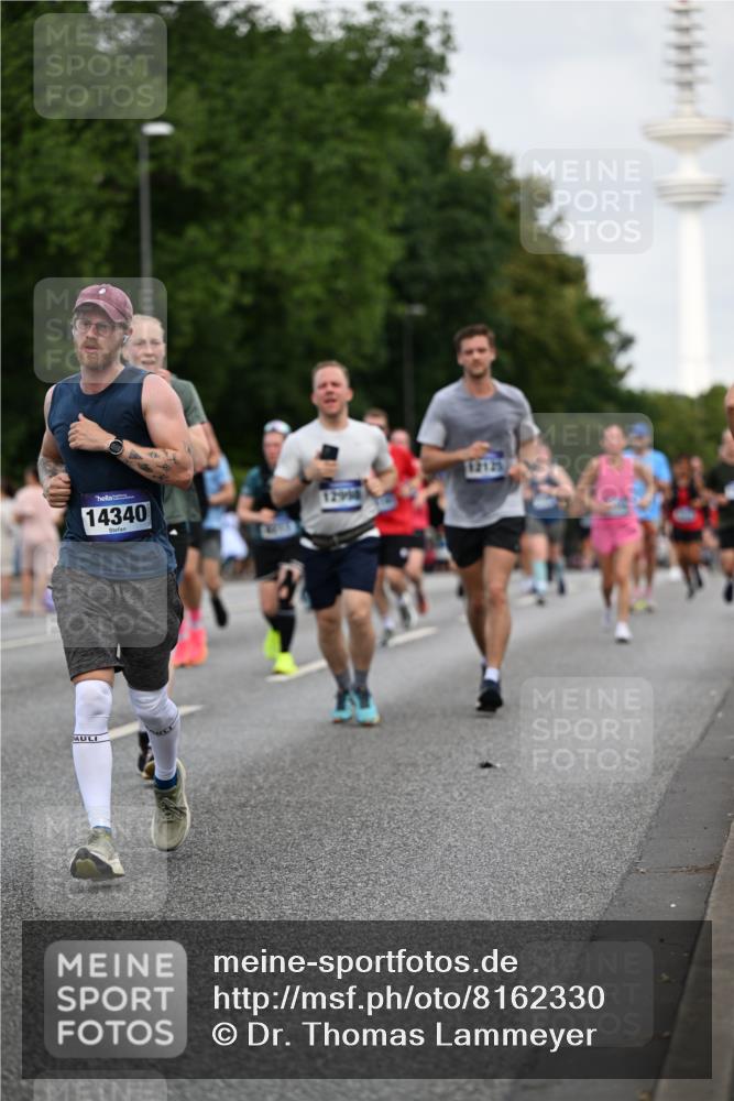 29.06.2025 - hella hamburg halbmarathon Dr. Thomas Lammeyer http://msf.ph/oto/8162330 29.06.2025 10:08:44 Kennedybrücke 1316, 1377, 1674, 2011, 2463, 2698, 3413, 3994, 4146, 4904, 5354, 5365, 5976, 6311, 6709, 8089, 8217, 9280, 10213, 10756, 10962 meine-sportfotos.de