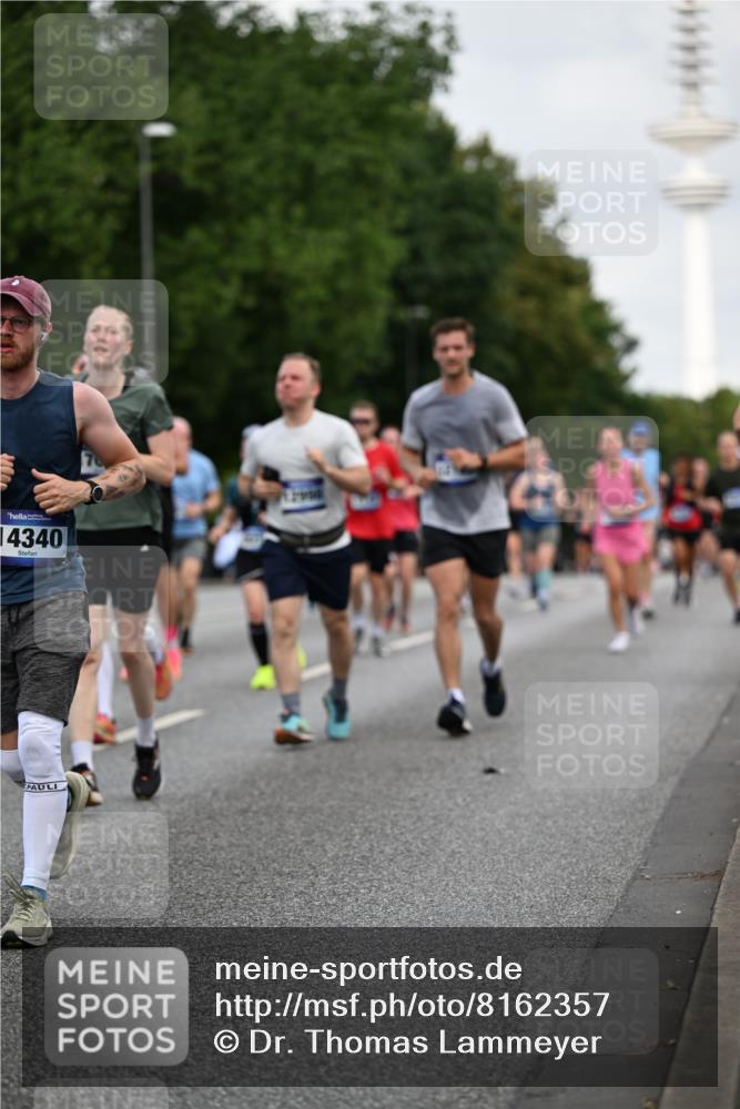 29.06.2025 - hella hamburg halbmarathon Dr. Thomas Lammeyer http://msf.ph/oto/8162357 29.06.2025 10:08:44 Kennedybrücke 1316, 1377, 1674, 2011, 2463, 2698, 3413, 3994, 4146, 4904, 5354, 5365, 5976, 6311, 6709, 8089, 8217, 9280, 10213, 10756, 10962 meine-sportfotos.de