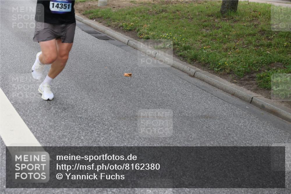 29.06.2025 - hella hamburg halbmarathon Yannick Fuchs http://msf.ph/oto/8162380 29.06.2025 10:39:10 20KM 1413, 1424, 1520, 1697, 2890, 2970, 3098, 3917, 4270, 4691, 4915, 5047, 7710, 8928, 9030, 9302, 10313, 11809, 12528, 13975, 14351, 14464, 14686, 14687, 14703, 15334, 16058, 16803, 17120, 17381, 17382, 17406, 18539, 18631 meine-sportfotos.de