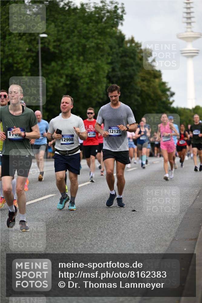 29.06.2025 - hella hamburg halbmarathon Dr. Thomas Lammeyer http://msf.ph/oto/8162383 29.06.2025 10:08:45 Kennedybrücke 1316, 1377, 1674, 2011, 2463, 2698, 3413, 3994, 4146, 4904, 5354, 5365, 5976, 6311, 6709, 8089, 8217, 9280, 10100, 10213, 10709, 10962 meine-sportfotos.de