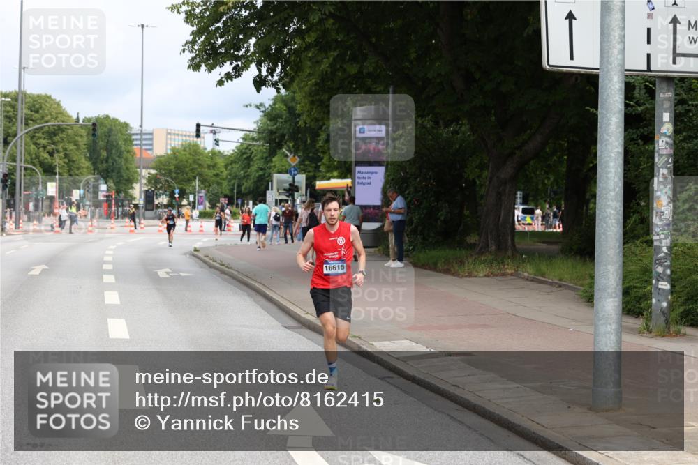 29.06.2025 - hella hamburg halbmarathon Yannick Fuchs http://msf.ph/oto/8162415 29.06.2025 10:21:24 20KM 9565, 13779, 16615, 17258, 18692, 19076 meine-sportfotos.de