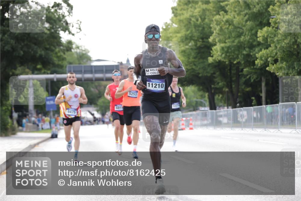 29.06.2025 - hella hamburg halbmarathon Jannik Wohlers http://msf.ph/oto/8162425 29.06.2025 09:40:09 Lombardsbrücke 34, 54, 5253, 6530, 6816, 9151, 9447, 9475, 11210, 12373, 12678, 14302, 16068, 16245, 16988, 18930 meine-sportfotos.de