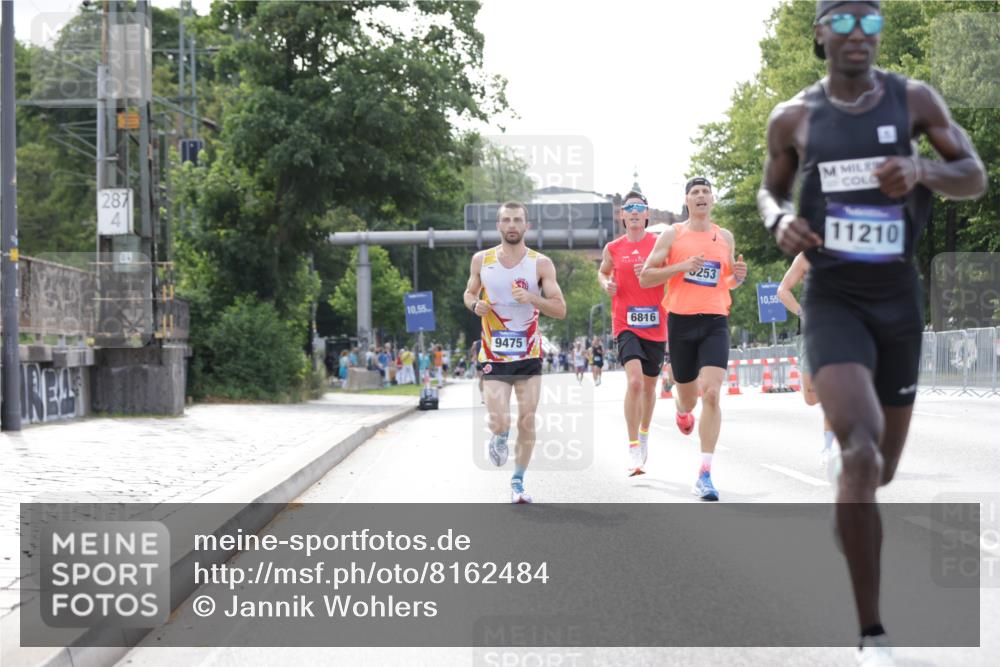 29.06.2025 - hella hamburg halbmarathon Jannik Wohlers http://msf.ph/oto/8162484 29.06.2025 09:40:10 Lombardsbrücke 34, 54, 5253, 6530, 6816, 9151, 9447, 9475, 11210, 12373, 12678, 14302, 16068, 16245, 16988, 18930 meine-sportfotos.de