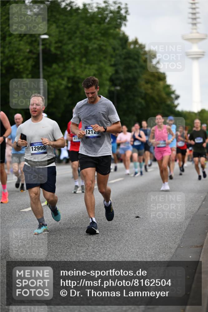 29.06.2025 - hella hamburg halbmarathon Dr. Thomas Lammeyer http://msf.ph/oto/8162504 29.06.2025 10:08:46 Kennedybrücke 1316, 1377, 1559, 1674, 2011, 2463, 2698, 3413, 3994, 4146, 4904, 5354, 5365, 6311, 8089, 8217, 9280, 10100, 10213, 10709, 10962 meine-sportfotos.de
