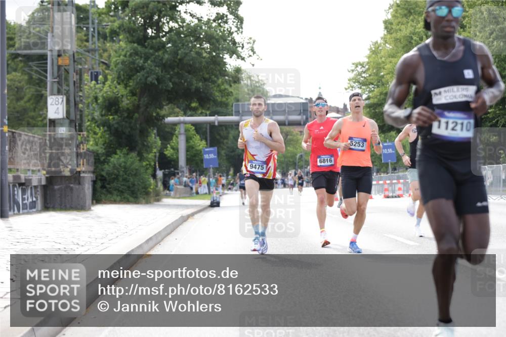 29.06.2025 - hella hamburg halbmarathon Jannik Wohlers http://msf.ph/oto/8162533 29.06.2025 09:40:10 Lombardsbrücke 34, 54, 5253, 6530, 6816, 9151, 9447, 9475, 11210, 12373, 12678, 14302, 16068, 16245, 16988, 18930 meine-sportfotos.de