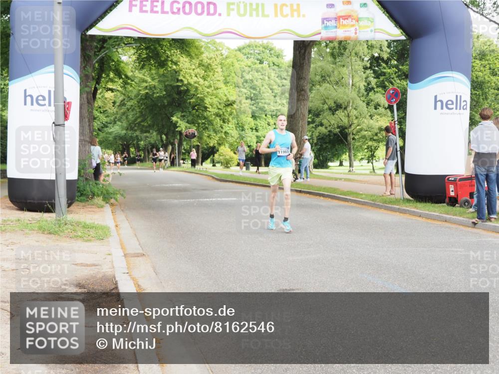 29.06.2025 - hella hamburg halbmarathon MichiJ http://msf.ph/oto/8162546 29.06.2025 10:12:23 Zwischen KM18-KM19 9442, 16068, 17856 meine-sportfotos.de