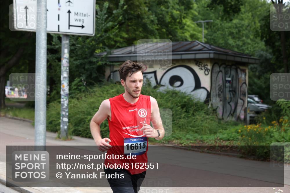 29.06.2025 - hella hamburg halbmarathon Yannick Fuchs http://msf.ph/oto/8162551 29.06.2025 10:21:26 20KM 7380, 9565, 13779, 14728, 16615, 17258, 18692, 19076 meine-sportfotos.de