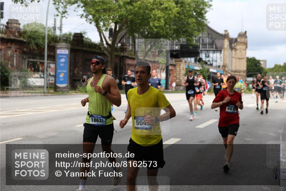 29.06.2025 - hella hamburg halbmarathon Yannick Fuchs http://msf.ph/oto/8162573 29.06.2025 10:39:34 20KM 1171, 1424, 2098, 2188, 2470, 2890, 3785, 3917, 4270, 4915, 4997, 5047, 5623, 5706, 6266, 6375, 6575, 6819, 6831, 7087, 7167, 7325, 7709, 7843, 8871, 9030, 9105, 9710, 9720, 10064, 10313, 10741, 11688, 12154, 12161, 12528, 12643, 12783, 13919, 15334, 15365, 15651, 15666, 15760, 16617, 16685, 16689, 16725, 16803, 16834, 17381, 17382, 17544, 17960, 18055, 18407, 18631, 18638, 18689, 18718, 18862, 19116 meine-sportfotos.de