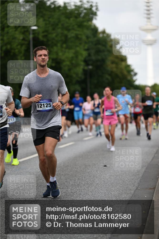 29.06.2025 - hella hamburg halbmarathon Dr. Thomas Lammeyer http://msf.ph/oto/8162580 29.06.2025 10:08:47 Kennedybrücke 1316, 1377, 1559, 1674, 2011, 2463, 2698, 3413, 3994, 4146, 4904, 5354, 5365, 6311, 8089, 8217, 9280, 10100, 10213, 10709, 10834, 10962 meine-sportfotos.de
