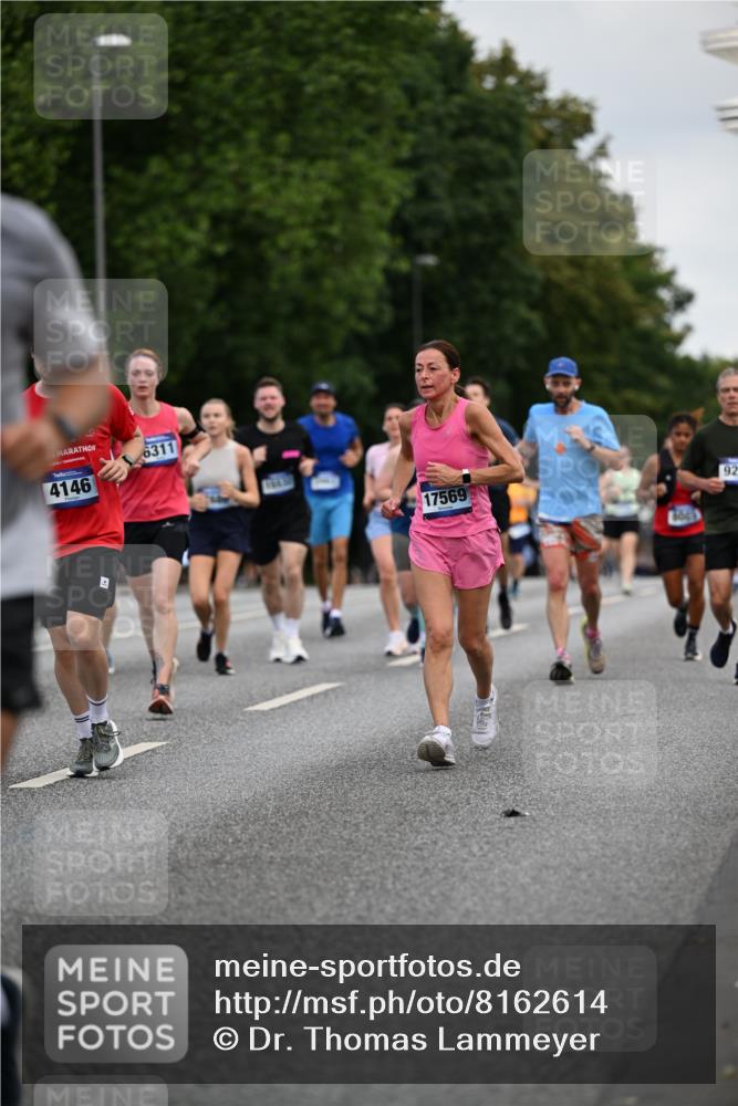 29.06.2025 - hella hamburg halbmarathon Dr. Thomas Lammeyer http://msf.ph/oto/8162614 29.06.2025 10:08:48 Kennedybrücke 1126, 1316, 1377, 1559, 1674, 2011, 2463, 2698, 3413, 3994, 4146, 4904, 5354, 5365, 6311, 8089, 8217, 9280, 10100, 10213, 10709, 10834, 10962 meine-sportfotos.de