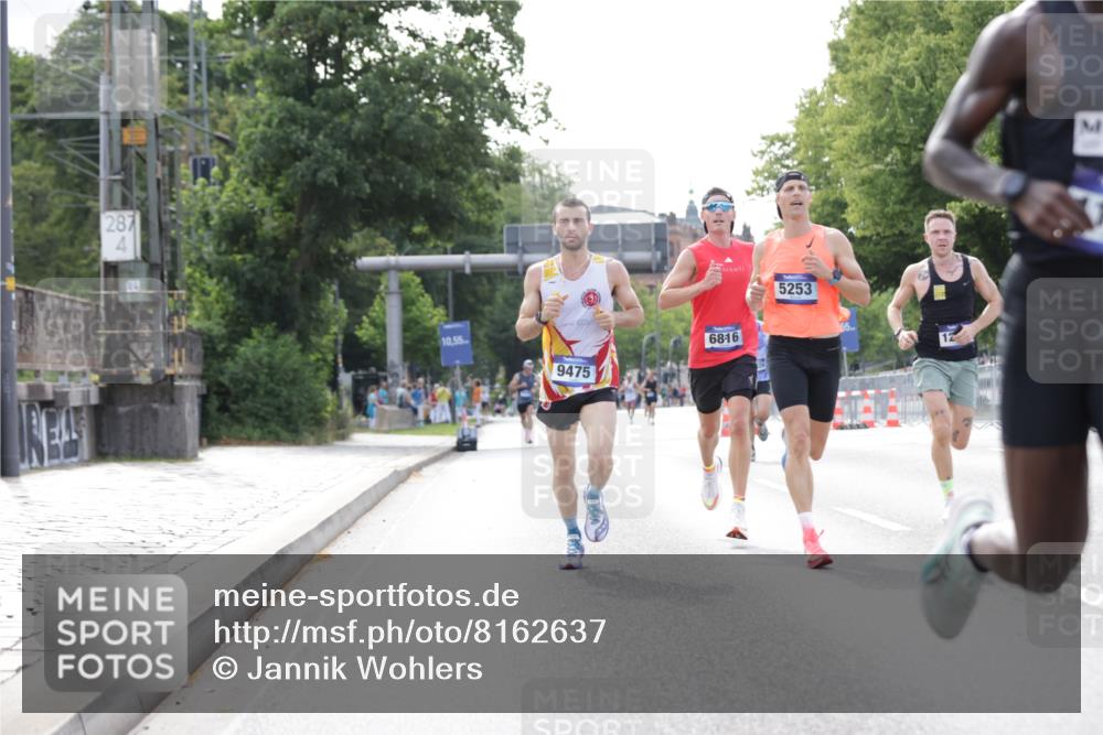 29.06.2025 - hella hamburg halbmarathon Jannik Wohlers http://msf.ph/oto/8162637 29.06.2025 09:40:10 Lombardsbrücke 34, 54, 5253, 6530, 6816, 9151, 9447, 9475, 11210, 12373, 12678, 14302, 16068, 16245, 16988, 18930 meine-sportfotos.de