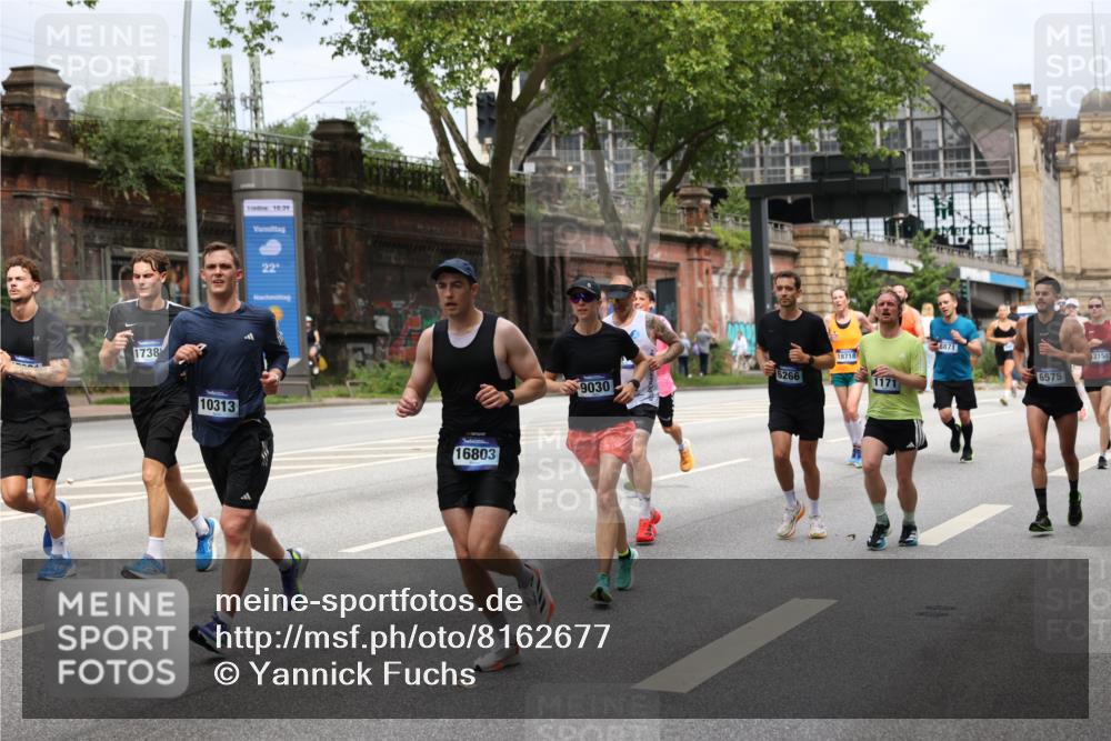 29.06.2025 - hella hamburg halbmarathon Yannick Fuchs http://msf.ph/oto/8162677 29.06.2025 10:39:36 20KM 1171, 1424, 2098, 2188, 2470, 3785, 3917, 4915, 4997, 5047, 5623, 5706, 6266, 6375, 6575, 6819, 6831, 7087, 7167, 7325, 7709, 7843, 8871, 9030, 9105, 9710, 9720, 10064, 10313, 10741, 11291, 11688, 12154, 12161, 12528, 12643, 12783, 13919, 15365, 15651, 15666, 15760, 16617, 16685, 16689, 16725, 16803, 16834, 17381, 17382, 17544, 17960, 18055, 18185, 18407, 18631, 18638, 18689, 18718, 18862, 19116 meine-sportfotos.de