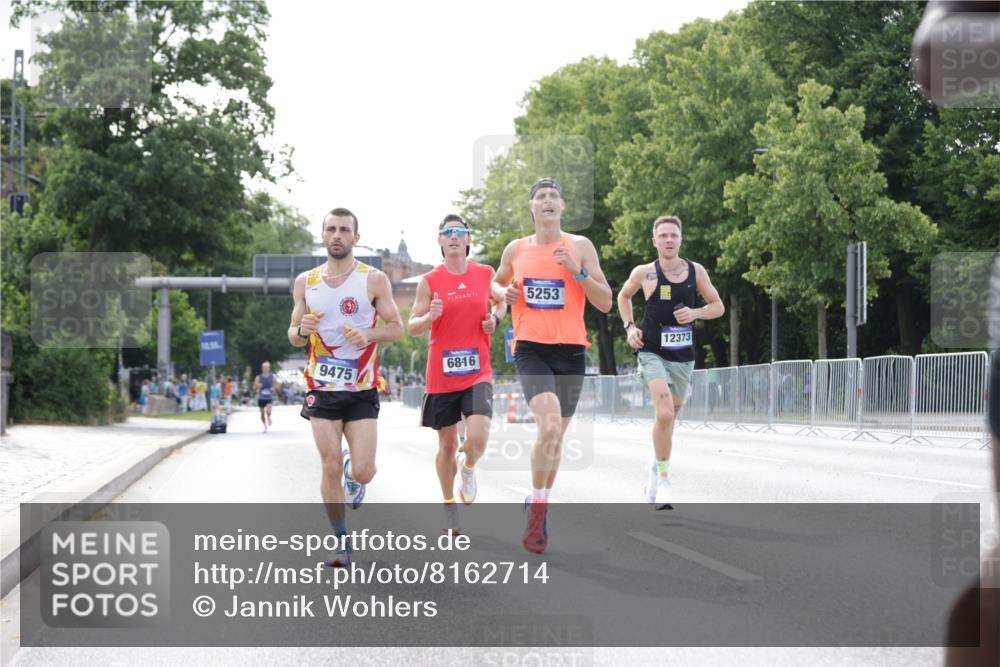 29.06.2025 - hella hamburg halbmarathon Jannik Wohlers http://msf.ph/oto/8162714 29.06.2025 09:40:11 Lombardsbrücke 34, 54, 5253, 6530, 6816, 9151, 9447, 9475, 11210, 11829, 12373, 12678, 14302, 16068, 16245, 16988, 18930 meine-sportfotos.de