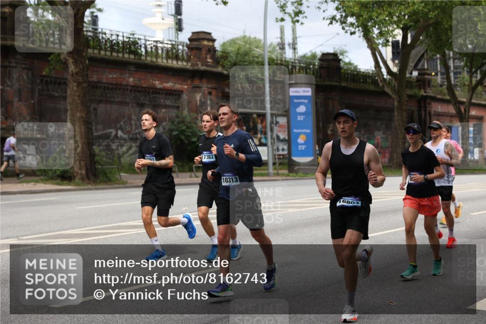 29.06.2025 - hella hamburg halbmarathon Yannick Fuchs http://msf.ph/oto/8162743 29.06.2025 10:39:36 20KM 1171, 1424, 2098, 2188, 2470, 3785, 3917, 4915, 4997, 5047, 5623, 5706, 6266, 6375, 6575, 6819, 6831, 7087, 7167, 7325, 7709, 7843, 8871, 9030, 9105, 9710, 9720, 10064, 10313, 10741, 11291, 11688, 12154, 12161, 12528, 12643, 12783, 13919, 15365, 15651, 15666, 15760, 16617, 16685, 16689, 16725, 16803, 16834, 17381, 17382, 17544, 17960, 18055, 18185, 18407, 18631, 18638, 18689, 18718, 18862, 19116 meine-sportfotos.de