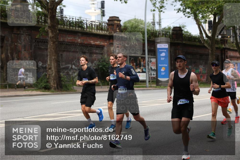 29.06.2025 - hella hamburg halbmarathon Yannick Fuchs http://msf.ph/oto/8162749 29.06.2025 10:39:36 20KM 1171, 1424, 2098, 2188, 2470, 3785, 3917, 4915, 4997, 5047, 5623, 5706, 6266, 6375, 6575, 6819, 6831, 7087, 7167, 7325, 7709, 7843, 8871, 9030, 9105, 9710, 9720, 10064, 10313, 10741, 11291, 11688, 12154, 12161, 12528, 12643, 12783, 13919, 15365, 15651, 15666, 15760, 16617, 16685, 16689, 16725, 16803, 16834, 17381, 17382, 17544, 17960, 18055, 18185, 18407, 18631, 18638, 18689, 18718, 18862, 19116 meine-sportfotos.de