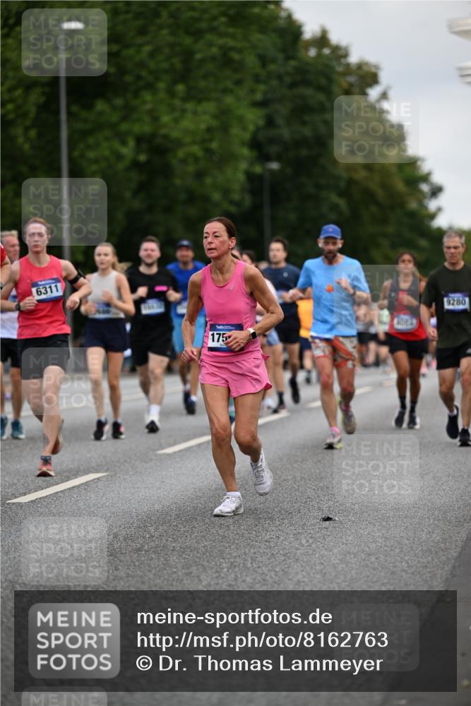 29.06.2025 - hella hamburg halbmarathon Dr. Thomas Lammeyer http://msf.ph/oto/8162763 29.06.2025 10:08:49 Kennedybrücke 1126, 1316, 1559, 2011, 2463, 2698, 2852, 3413, 3994, 4146, 4293, 4538, 4904, 5354, 5365, 6311, 8089, 8217, 9280, 10100, 10213, 10709, 10834, 10962 meine-sportfotos.de