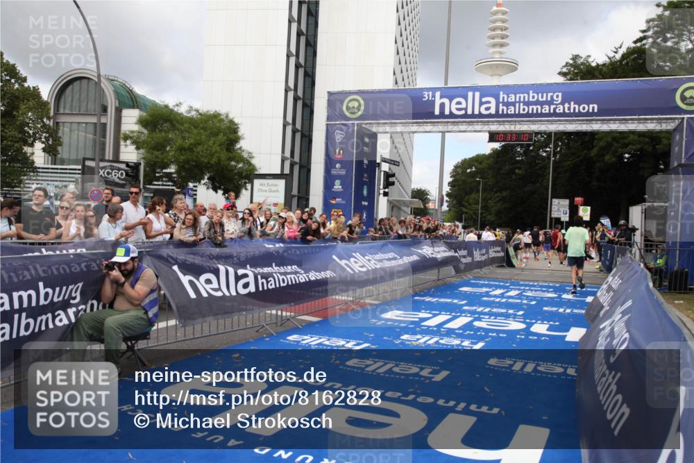29.06.2025 - hella hamburg halbmarathon Michael Strokosch http://msf.ph/oto/8162828 29.06.2025 10:33:08 Ziel 11169, 14276, 17802, 18679 meine-sportfotos.de