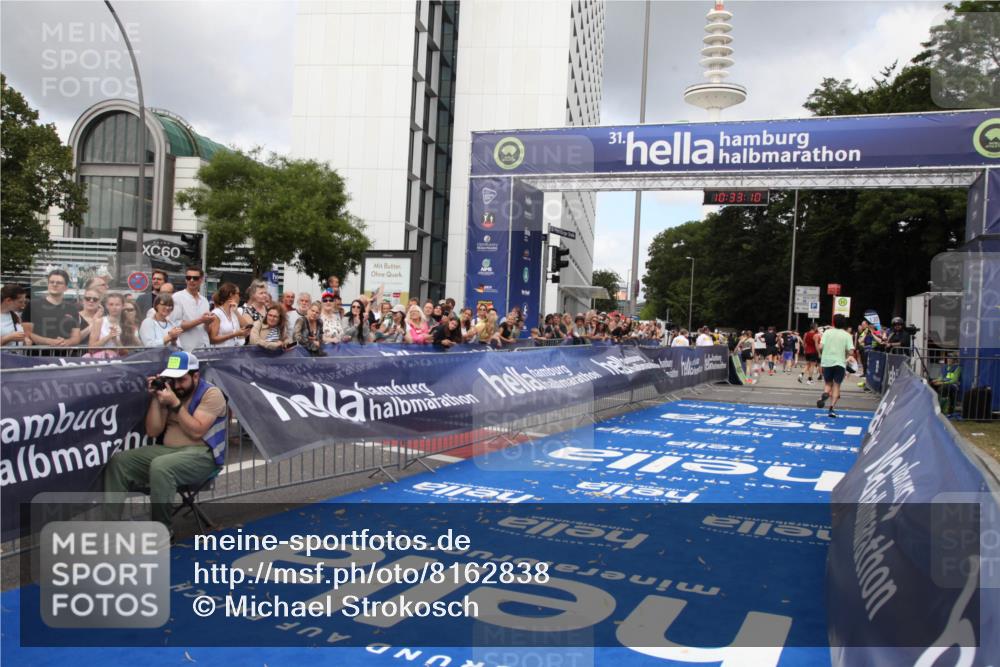 29.06.2025 - hella hamburg halbmarathon Michael Strokosch http://msf.ph/oto/8162838 29.06.2025 10:33:09 Ziel 6473, 11169, 14276, 17802 meine-sportfotos.de