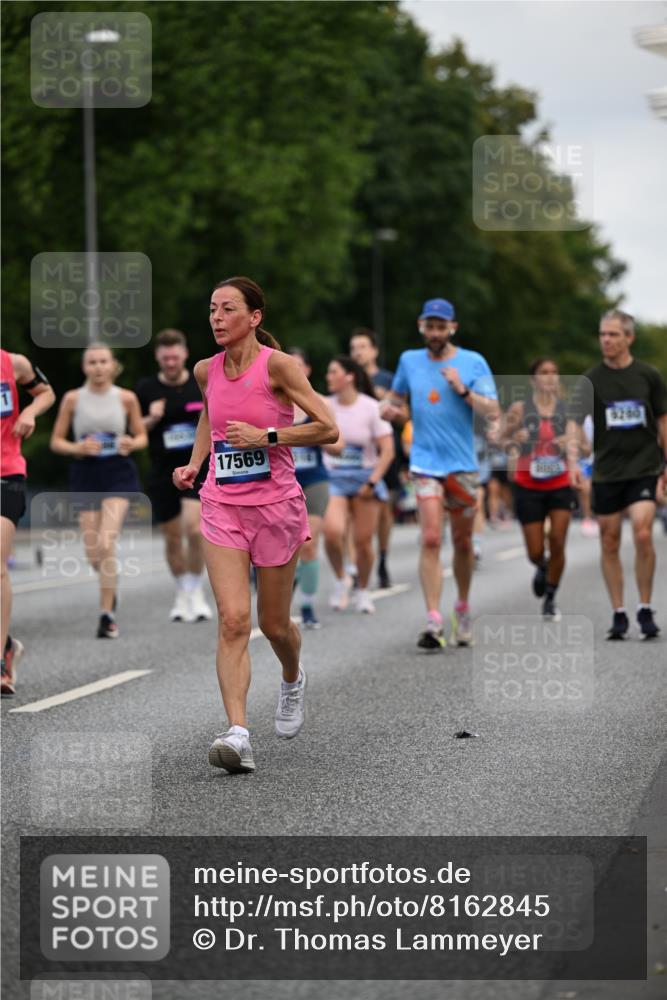 29.06.2025 - hella hamburg halbmarathon Dr. Thomas Lammeyer http://msf.ph/oto/8162845 29.06.2025 10:08:49 Kennedybrücke 1126, 1316, 1559, 2011, 2463, 2698, 2852, 3413, 3994, 4146, 4293, 4538, 4904, 5354, 5365, 6311, 8089, 8217, 9280, 10100, 10213, 10709, 10834, 10962 meine-sportfotos.de