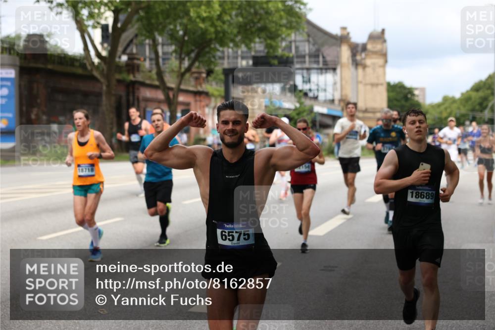 29.06.2025 - hella hamburg halbmarathon Yannick Fuchs http://msf.ph/oto/8162857 29.06.2025 10:39:39 20KM 1171, 2098, 2188, 2470, 3785, 3917, 4997, 5623, 5706, 6054, 6266, 6375, 6575, 6819, 6831, 7087, 7167, 7325, 7709, 7843, 8871, 9030, 9105, 9710, 9720, 10064, 10313, 10741, 11291, 11688, 11821, 12154, 12161, 12528, 12643, 12783, 13919, 15365, 15651, 15666, 15760, 16617, 16685, 16689, 16725, 16834, 17381, 17382, 17544, 17960, 18055, 18185, 18407, 18638, 18689, 18718, 18862, 19116 meine-sportfotos.de