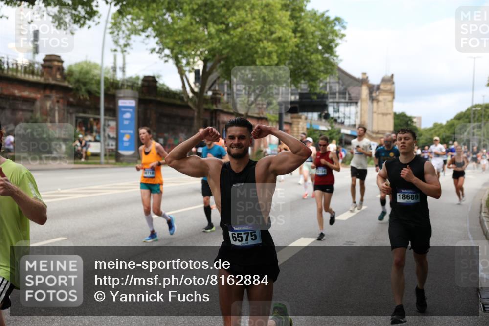 29.06.2025 - hella hamburg halbmarathon Yannick Fuchs http://msf.ph/oto/8162884 29.06.2025 10:39:39 20KM 1171, 2098, 2188, 2470, 3785, 3917, 4997, 5623, 5706, 6054, 6266, 6375, 6575, 6819, 6831, 7087, 7167, 7325, 7709, 7843, 8871, 9030, 9105, 9710, 9720, 10064, 10313, 10741, 11291, 11688, 11821, 12154, 12161, 12528, 12643, 12783, 13919, 15365, 15651, 15666, 15760, 16617, 16685, 16689, 16725, 16834, 17381, 17382, 17544, 17960, 18055, 18185, 18407, 18638, 18689, 18718, 18862, 19116 meine-sportfotos.de