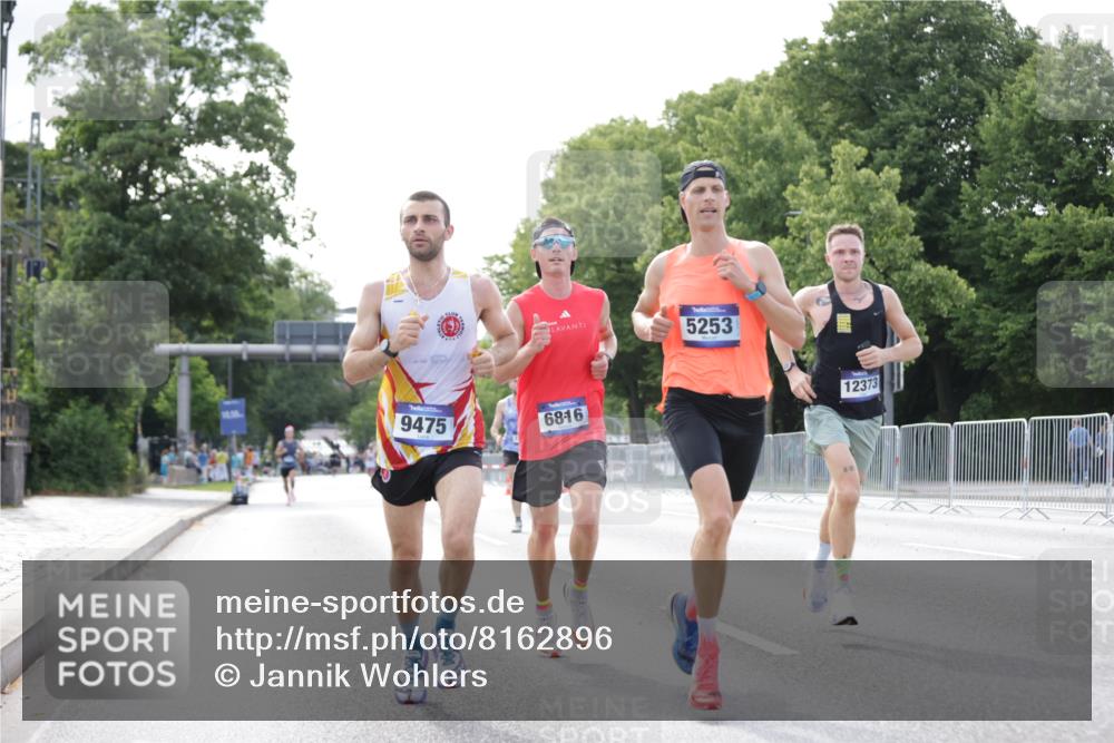 29.06.2025 - hella hamburg halbmarathon Jannik Wohlers http://msf.ph/oto/8162896 29.06.2025 09:40:11 Lombardsbrücke 34, 54, 5253, 6530, 6816, 9151, 9447, 9475, 11210, 11829, 12373, 12678, 14302, 16068, 16245, 16988, 18930 meine-sportfotos.de