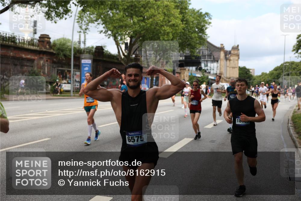 29.06.2025 - hella hamburg halbmarathon Yannick Fuchs http://msf.ph/oto/8162915 29.06.2025 10:39:39 20KM 1171, 2098, 2188, 2470, 3785, 3917, 4997, 5623, 5706, 6054, 6266, 6375, 6575, 6819, 6831, 7087, 7167, 7325, 7709, 7843, 8871, 9030, 9105, 9710, 9720, 10064, 10313, 10741, 11291, 11688, 11821, 12154, 12161, 12528, 12643, 12783, 13919, 15365, 15651, 15666, 15760, 16617, 16685, 16689, 16725, 16834, 17381, 17382, 17544, 17960, 18055, 18185, 18407, 18638, 18689, 18718, 18862, 19116 meine-sportfotos.de