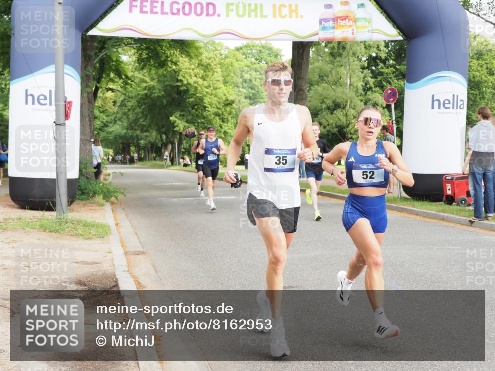 29.06.2025 - hella hamburg halbmarathon MichiJ http://msf.ph/oto/8162953 29.06.2025 10:12:40 Zwischen KM18-KM19 35, 52, 9475, 16548, 17886 meine-sportfotos.de