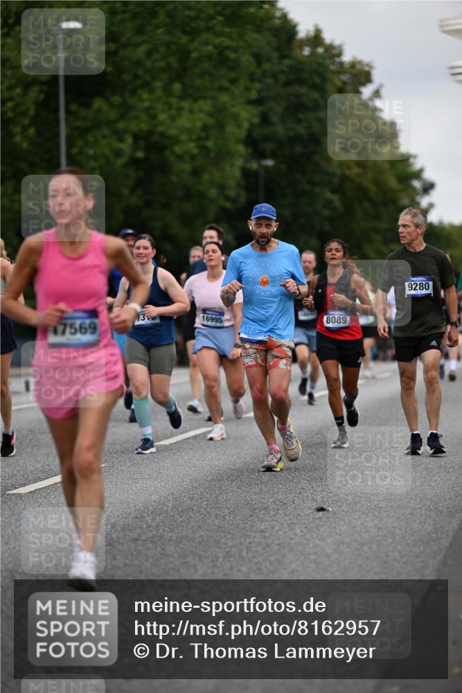 29.06.2025 - hella hamburg halbmarathon Dr. Thomas Lammeyer http://msf.ph/oto/8162957 29.06.2025 10:08:50 Kennedybrücke 1126, 1316, 1559, 2011, 2424, 2463, 2698, 2852, 3413, 3994, 4146, 4293, 4538, 4904, 5365, 6311, 8089, 8217, 9280, 10100, 10213, 10709, 10834, 10962 meine-sportfotos.de