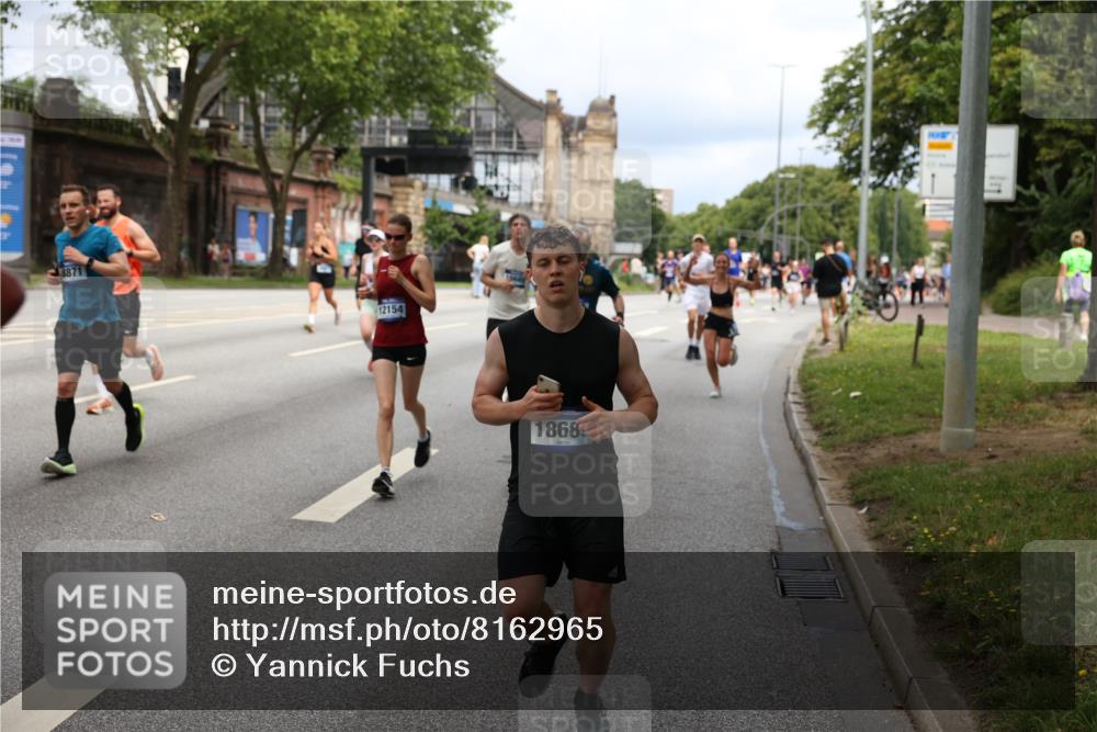 29.06.2025 - hella hamburg halbmarathon Yannick Fuchs http://msf.ph/oto/8162965 29.06.2025 10:39:39 20KM 1171, 2098, 2188, 2470, 3785, 3917, 4997, 5623, 5706, 6054, 6266, 6375, 6575, 6819, 6831, 7087, 7167, 7325, 7709, 7843, 8871, 9030, 9105, 9710, 9720, 10064, 10313, 10741, 11291, 11688, 11821, 12154, 12161, 12528, 12643, 12783, 13919, 15365, 15651, 15666, 15760, 16617, 16685, 16689, 16725, 16834, 17381, 17382, 17544, 17960, 18055, 18185, 18407, 18638, 18689, 18718, 18862, 19116 meine-sportfotos.de