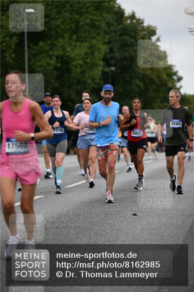 29.06.2025 - hella hamburg halbmarathon Dr. Thomas Lammeyer http://msf.ph/oto/8162985 29.06.2025 10:08:50 Kennedybrücke 1126, 1316, 1559, 2011, 2424, 2463, 2698, 2852, 3413, 3994, 4146, 4293, 4538, 4904, 5365, 6311, 8089, 8217, 9280, 10100, 10213, 10709, 10834, 10962 meine-sportfotos.de