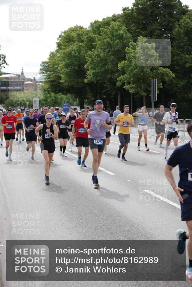 29.06.2025 - hella hamburg halbmarathon Jannik Wohlers http://msf.ph/oto/8162989 29.06.2025 10:20:18 Lombardsbrücke 1011, 1471, 2053, 2101, 2325, 2834, 2923, 2945, 3247, 3733, 3781, 4166, 4288, 4422, 4754, 4869, 5181, 5625, 6608, 8113, 8940, 9981, 10050, 10350, 11100, 11145, 11995, 12844, 14138, 14157, 14246, 14342, 14344, 14500, 14502, 14503, 14610, 14611, 14670, 15244, 15442, 15513, 16135, 16254, 16638, 16950, 17095, 17155, 17581, 17832, 17987, 18007, 18423, 18620, 18908, 19014, 19093, 19125, 19131, 19132 meine-sportfotos.de