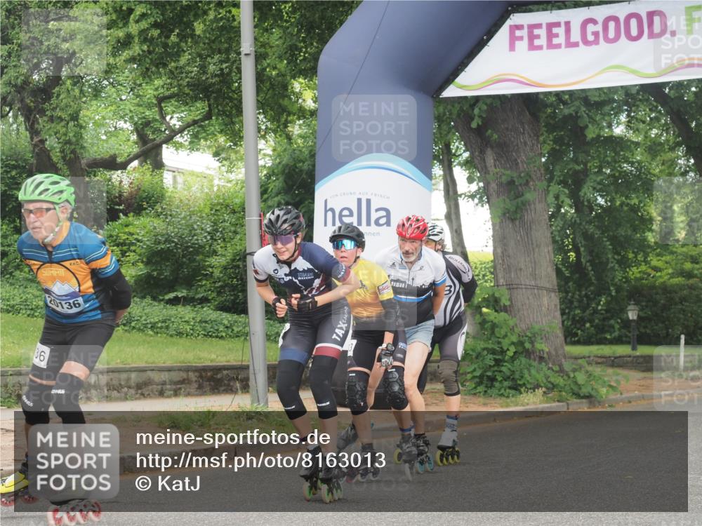 29.06.2025 - hella hamburg halbmarathon KatJ http://msf.ph/oto/8163013 29.06.2025 09:13:25 Zwischen KM18-KM19  meine-sportfotos.de