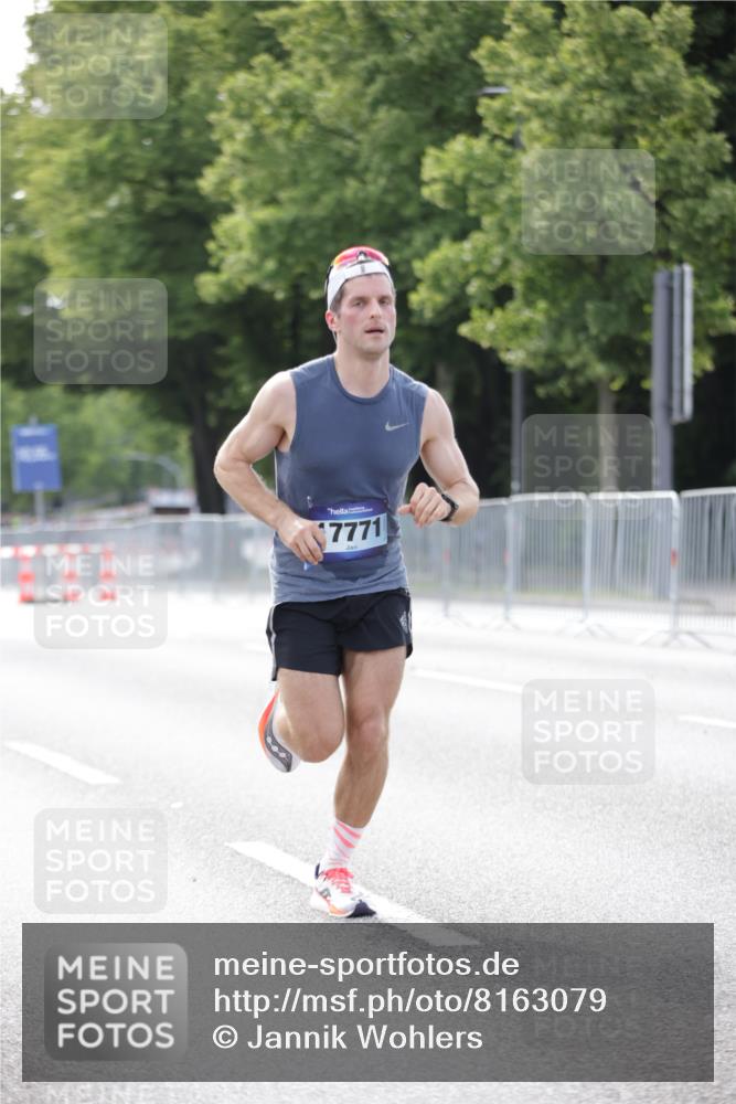 29.06.2025 - hella hamburg halbmarathon Jannik Wohlers http://msf.ph/oto/8163079 29.06.2025 09:40:21 Lombardsbrücke 5253, 6816, 9151, 9475, 11210, 11829, 12373, 17771, 18930 meine-sportfotos.de