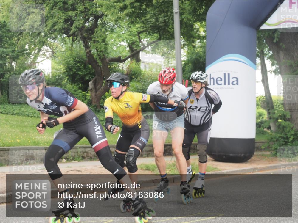 29.06.2025 - hella hamburg halbmarathon KatJ http://msf.ph/oto/8163086 29.06.2025 09:13:26 Zwischen KM18-KM19  meine-sportfotos.de