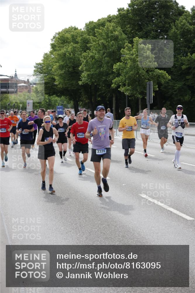 29.06.2025 - hella hamburg halbmarathon Jannik Wohlers http://msf.ph/oto/8163095 29.06.2025 10:20:18 Lombardsbrücke 1011, 1471, 2053, 2101, 2325, 2834, 2923, 2945, 3247, 3733, 3781, 4166, 4288, 4422, 4754, 4869, 5181, 5625, 6608, 8113, 8940, 9981, 10050, 10350, 11100, 11145, 11995, 12844, 14138, 14157, 14246, 14342, 14344, 14500, 14502, 14503, 14610, 14611, 14670, 15244, 15442, 15513, 16135, 16254, 16638, 16950, 17095, 17155, 17581, 17832, 17987, 18007, 18423, 18620, 18908, 19014, 19093, 19125, 19131, 19132 meine-sportfotos.de