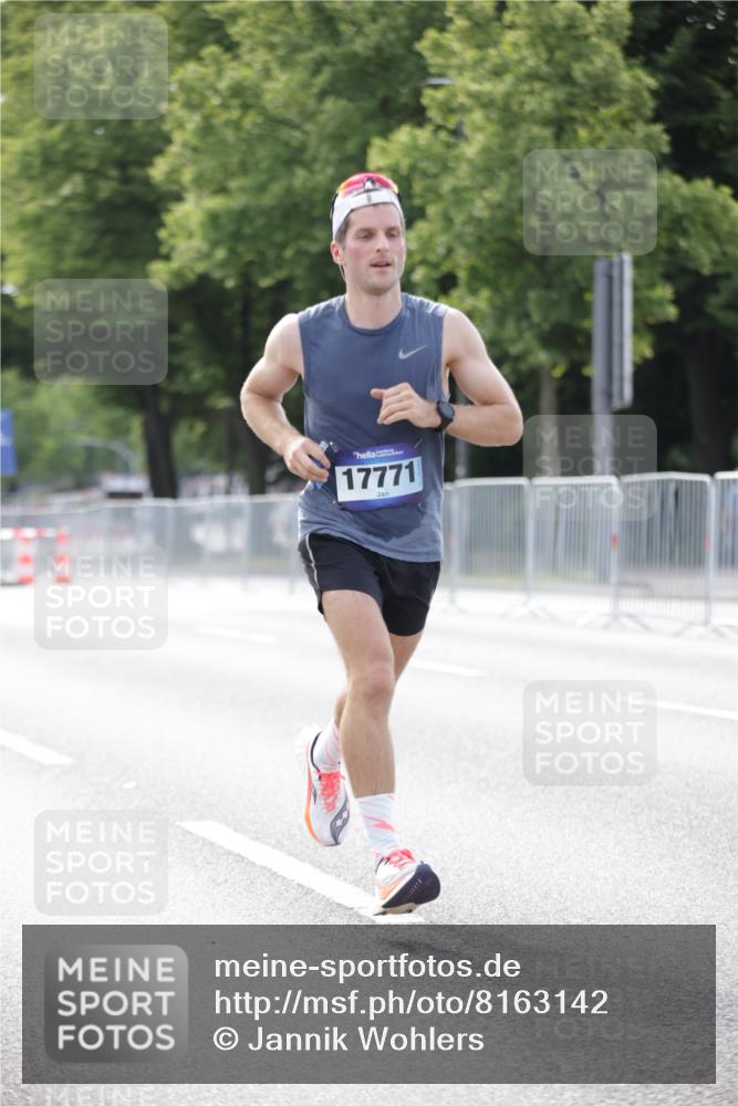 29.06.2025 - hella hamburg halbmarathon Jannik Wohlers http://msf.ph/oto/8163142 29.06.2025 09:40:21 Lombardsbrücke 5253, 6816, 9151, 9475, 11210, 11829, 12373, 17771, 18930 meine-sportfotos.de