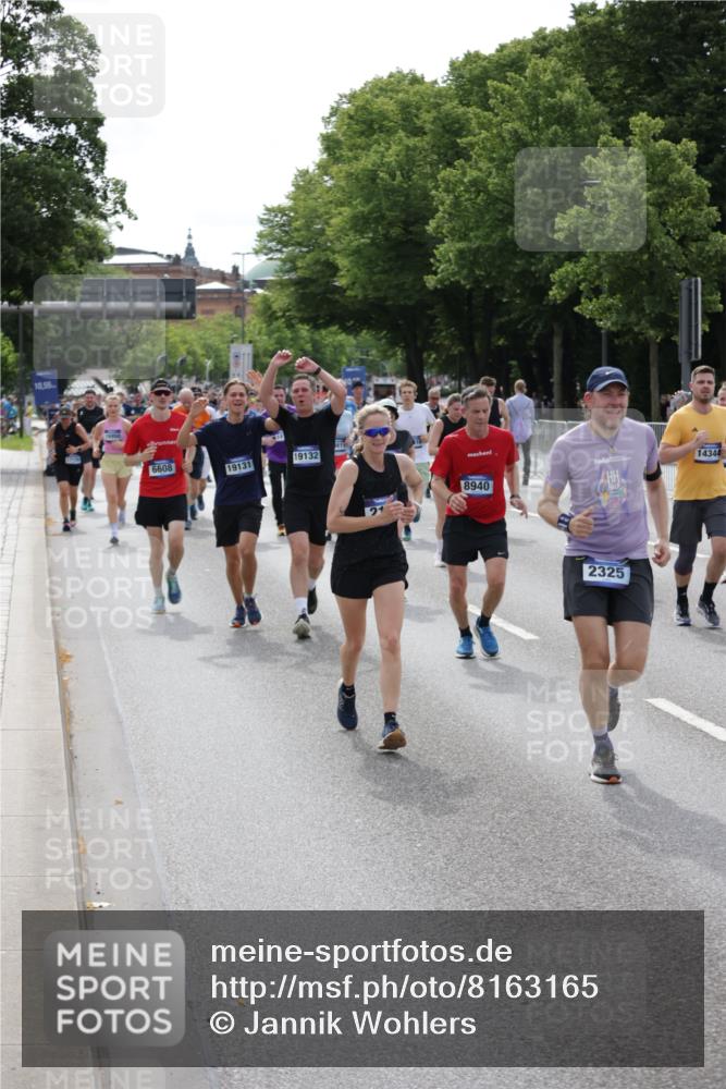 29.06.2025 - hella hamburg halbmarathon Jannik Wohlers http://msf.ph/oto/8163165 29.06.2025 10:20:19 Lombardsbrücke 1011, 1471, 2053, 2101, 2325, 2834, 2923, 2945, 3247, 3733, 3781, 4288, 4422, 4754, 4869, 5181, 5625, 6608, 8113, 8940, 9981, 10050, 10350, 11100, 11145, 11995, 12844, 14138, 14157, 14246, 14342, 14344, 14500, 14502, 14503, 14610, 14611, 14670, 15244, 15442, 15513, 16135, 16254, 16638, 16950, 17095, 17155, 17581, 17832, 17987, 18007, 18141, 18423, 18620, 18908, 19014, 19124, 19125, 19131, 19132 meine-sportfotos.de