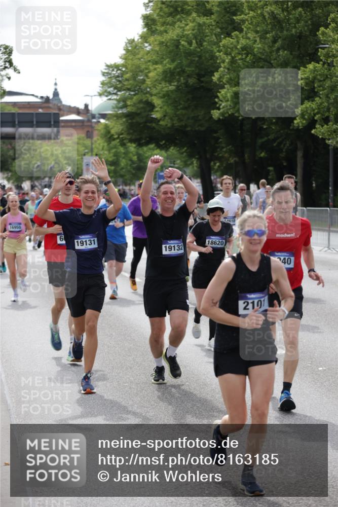 29.06.2025 - hella hamburg halbmarathon Jannik Wohlers http://msf.ph/oto/8163185 29.06.2025 10:20:20 Lombardsbrücke 1011, 2053, 2101, 2325, 2834, 2923, 2945, 3247, 3733, 3781, 4288, 4422, 4754, 4869, 5625, 6608, 8113, 8940, 9981, 10050, 10350, 11100, 11145, 11995, 12844, 14138, 14157, 14246, 14342, 14344, 14500, 14502, 14503, 14610, 14611, 14615, 14670, 15244, 15513, 16135, 16254, 16638, 16950, 17095, 17155, 17581, 17832, 17987, 18007, 18141, 18423, 18620, 18908, 19014, 19124, 19125, 19131, 19132 meine-sportfotos.de