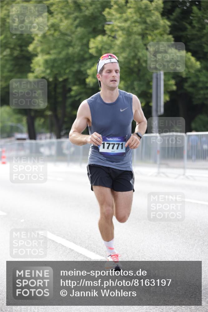 29.06.2025 - hella hamburg halbmarathon Jannik Wohlers http://msf.ph/oto/8163197 29.06.2025 09:40:21 Lombardsbrücke 5253, 6816, 9151, 9475, 11210, 11829, 12373, 17771, 18930 meine-sportfotos.de