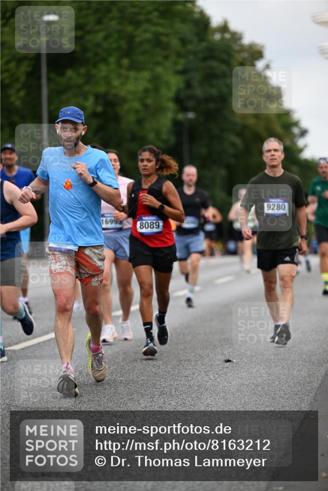29.06.2025 - hella hamburg halbmarathon Dr. Thomas Lammeyer http://msf.ph/oto/8163212 29.06.2025 10:08:52 Kennedybrücke 1126, 1316, 1559, 2011, 2424, 2463, 2540, 2698, 2852, 3994, 4146, 4293, 4538, 4904, 6311, 7017, 8089, 8217, 9280, 10100, 10213, 10709, 10834, 10962 meine-sportfotos.de