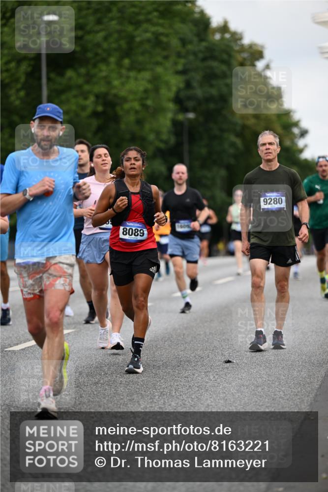 29.06.2025 - hella hamburg halbmarathon Dr. Thomas Lammeyer http://msf.ph/oto/8163221 29.06.2025 10:08:52 Kennedybrücke 1126, 1316, 1559, 2011, 2424, 2463, 2540, 2698, 2852, 3994, 4146, 4293, 4538, 4904, 6311, 7017, 8089, 8217, 9280, 10100, 10213, 10709, 10834, 10962 meine-sportfotos.de