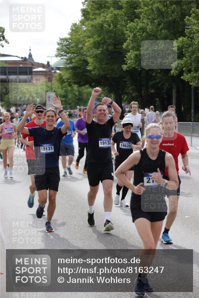 29.06.2025 - hella hamburg halbmarathon Jannik Wohlers http://msf.ph/oto/8163247 29.06.2025 10:20:20 Lombardsbrücke 1011, 2053, 2101, 2325, 2834, 2923, 2945, 3247, 3733, 3781, 4288, 4422, 4754, 4869, 5625, 6608, 8113, 8940, 9981, 10050, 10350, 11100, 11145, 11995, 12844, 14138, 14157, 14246, 14342, 14344, 14500, 14502, 14503, 14610, 14611, 14615, 14670, 15244, 15513, 16135, 16254, 16638, 16950, 17095, 17155, 17581, 17832, 17987, 18007, 18141, 18423, 18620, 18908, 19014, 19124, 19125, 19131, 19132 meine-sportfotos.de