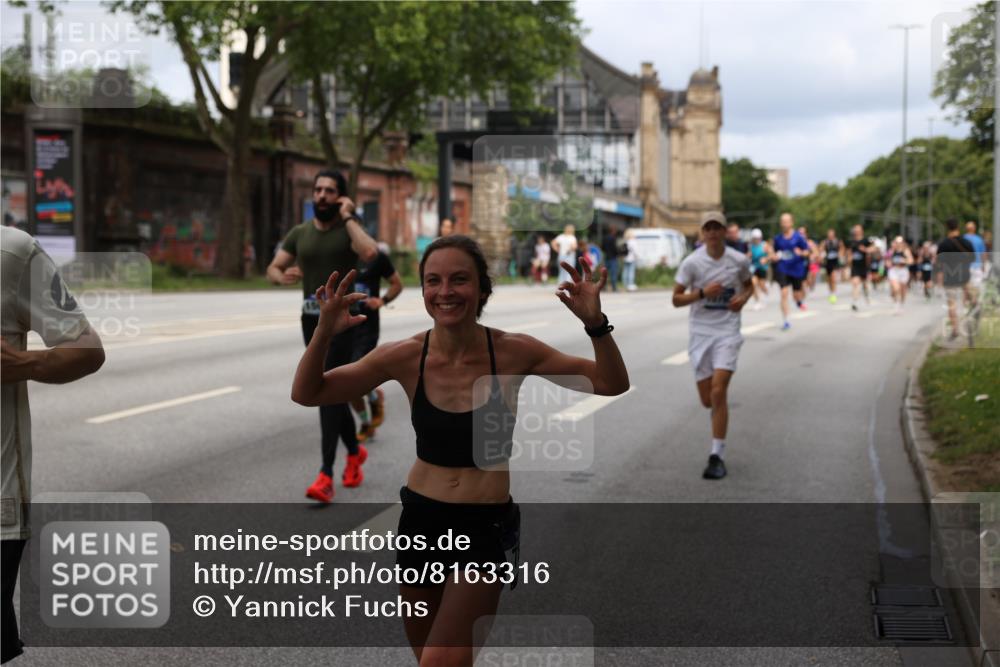 29.06.2025 - hella hamburg halbmarathon Yannick Fuchs http://msf.ph/oto/8163316 29.06.2025 10:39:42 20KM 2098, 2188, 2367, 2470, 3785, 4997, 5623, 5648, 5706, 6054, 6375, 6819, 6831, 7087, 7167, 7325, 7709, 7843, 8871, 9105, 9710, 9720, 10064, 10741, 11291, 11688, 11821, 12154, 12161, 12643, 12783, 13919, 14374, 15365, 15636, 15651, 15666, 15760, 16617, 16685, 16689, 16725, 16834, 17544, 17960, 18055, 18185, 18407, 18638, 18689, 18718, 18862, 19116 meine-sportfotos.de