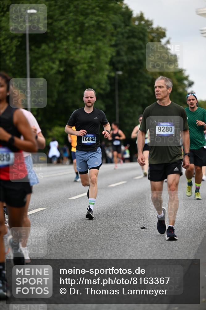 29.06.2025 - hella hamburg halbmarathon Dr. Thomas Lammeyer http://msf.ph/oto/8163367 29.06.2025 10:08:54 Kennedybrücke 1126, 1316, 1347, 1559, 2011, 2424, 2463, 2540, 2698, 2852, 3994, 4146, 4293, 4538, 4904, 6311, 7017, 8089, 8217, 9280, 10100, 10213, 10709, 10834, 10962, 11088 meine-sportfotos.de