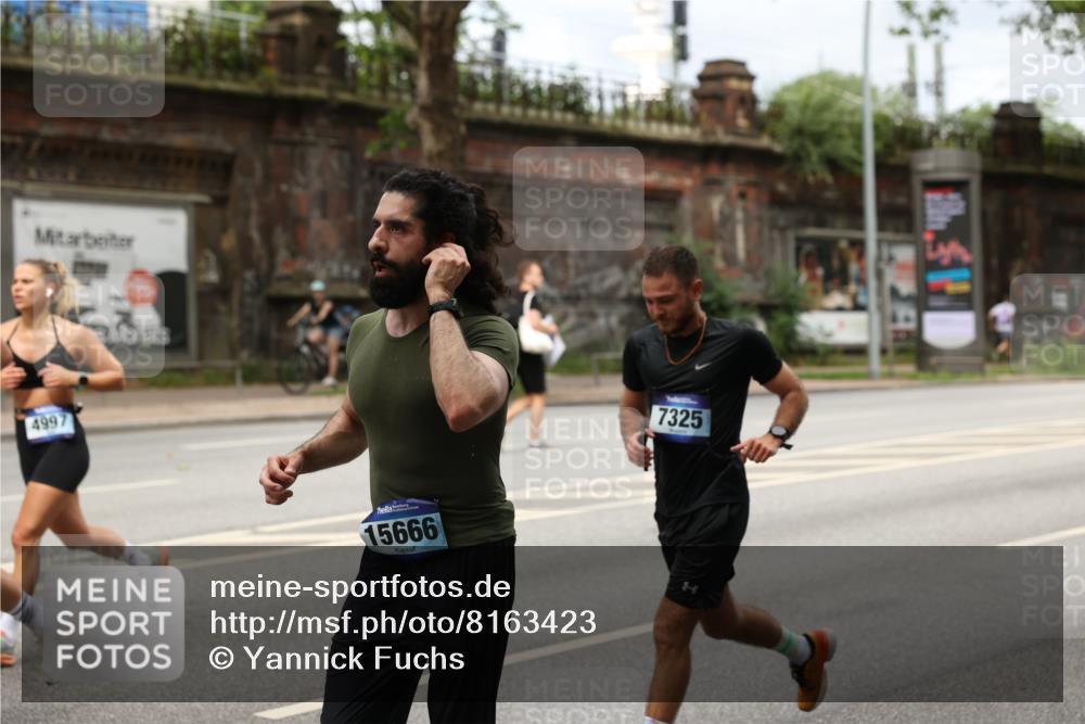29.06.2025 - hella hamburg halbmarathon Yannick Fuchs http://msf.ph/oto/8163423 29.06.2025 10:39:44 20KM 2188, 2367, 2470, 4997, 5623, 5648, 5706, 6054, 6375, 6819, 6831, 7087, 7167, 7325, 7709, 7843, 8871, 9105, 9710, 9720, 10064, 10741, 11291, 11688, 11821, 12154, 12161, 12643, 12783, 13919, 14374, 15365, 15636, 15651, 15666, 15760, 16617, 16685, 16689, 16725, 16834, 17544, 17960, 18055, 18185, 18407, 18638, 18689, 18862, 19116 meine-sportfotos.de
