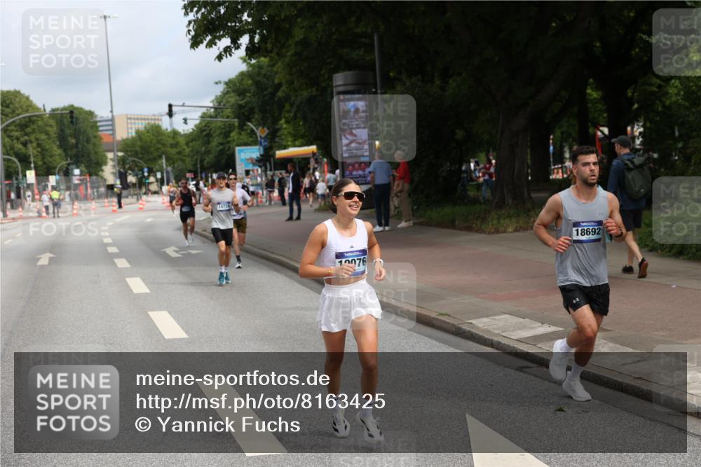 29.06.2025 - hella hamburg halbmarathon Yannick Fuchs http://msf.ph/oto/8163425 29.06.2025 10:21:44 20KM 7380, 9565, 12641, 13779, 13780, 14728, 17040, 18692, 19076 meine-sportfotos.de
