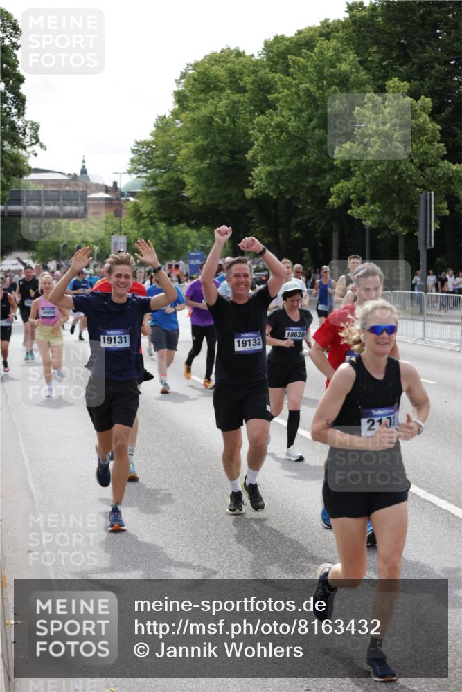 29.06.2025 - hella hamburg halbmarathon Jannik Wohlers http://msf.ph/oto/8163432 29.06.2025 10:20:20 Lombardsbrücke 1011, 2053, 2101, 2325, 2834, 2923, 2945, 3247, 3733, 3781, 4288, 4422, 4754, 4869, 5625, 6608, 8113, 8940, 9981, 10050, 10350, 11100, 11145, 11995, 12844, 14138, 14157, 14246, 14342, 14344, 14500, 14502, 14503, 14610, 14611, 14615, 14670, 15244, 15513, 16135, 16254, 16638, 16950, 17095, 17155, 17581, 17832, 17987, 18007, 18141, 18423, 18620, 18908, 19014, 19124, 19125, 19131, 19132 meine-sportfotos.de
