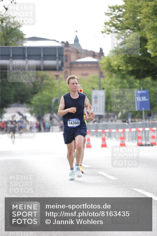 29.06.2025 - hella hamburg halbmarathon Jannik Wohlers http://msf.ph/oto/8163435 29.06.2025 09:40:26 Lombardsbrücke 5253, 6816, 9475, 11210, 11829, 12373, 14360, 14766, 15526, 17771 meine-sportfotos.de